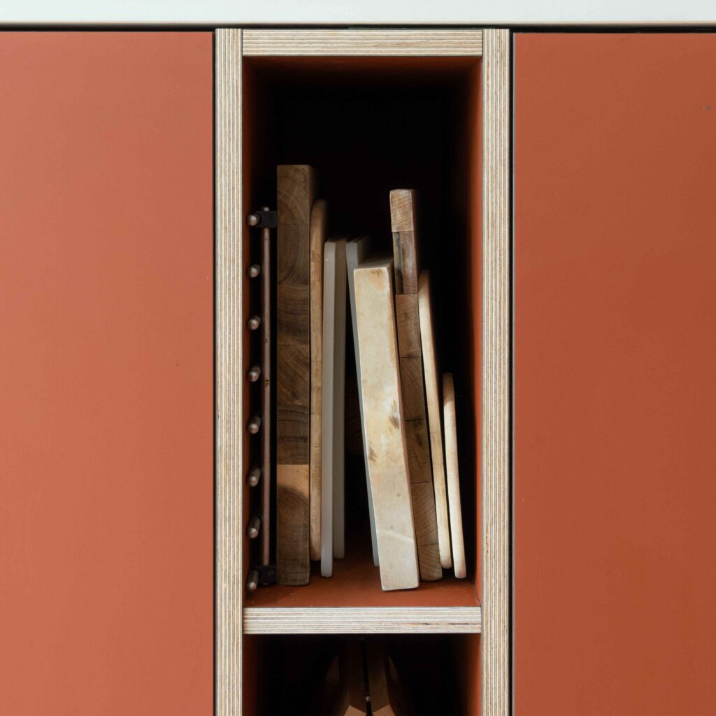the-oakwoood-kitchen-chopping-board-nook-square